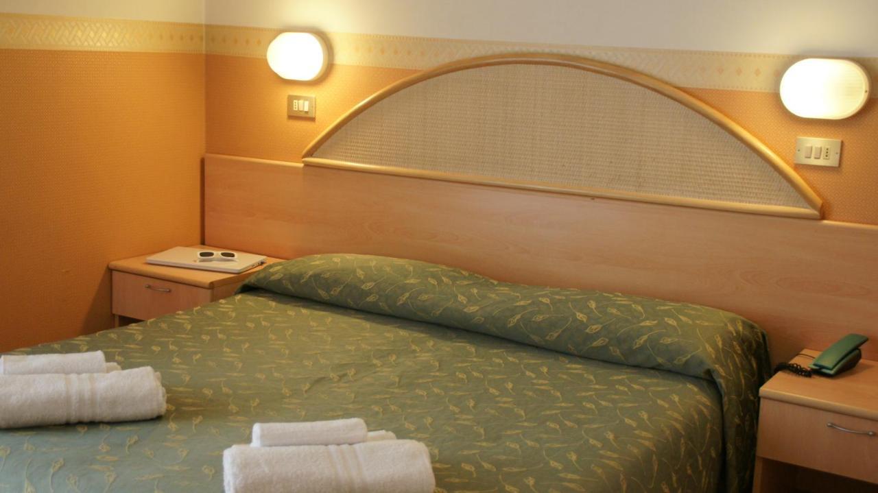 Hotel Verudella Rimini Exteriér fotografie